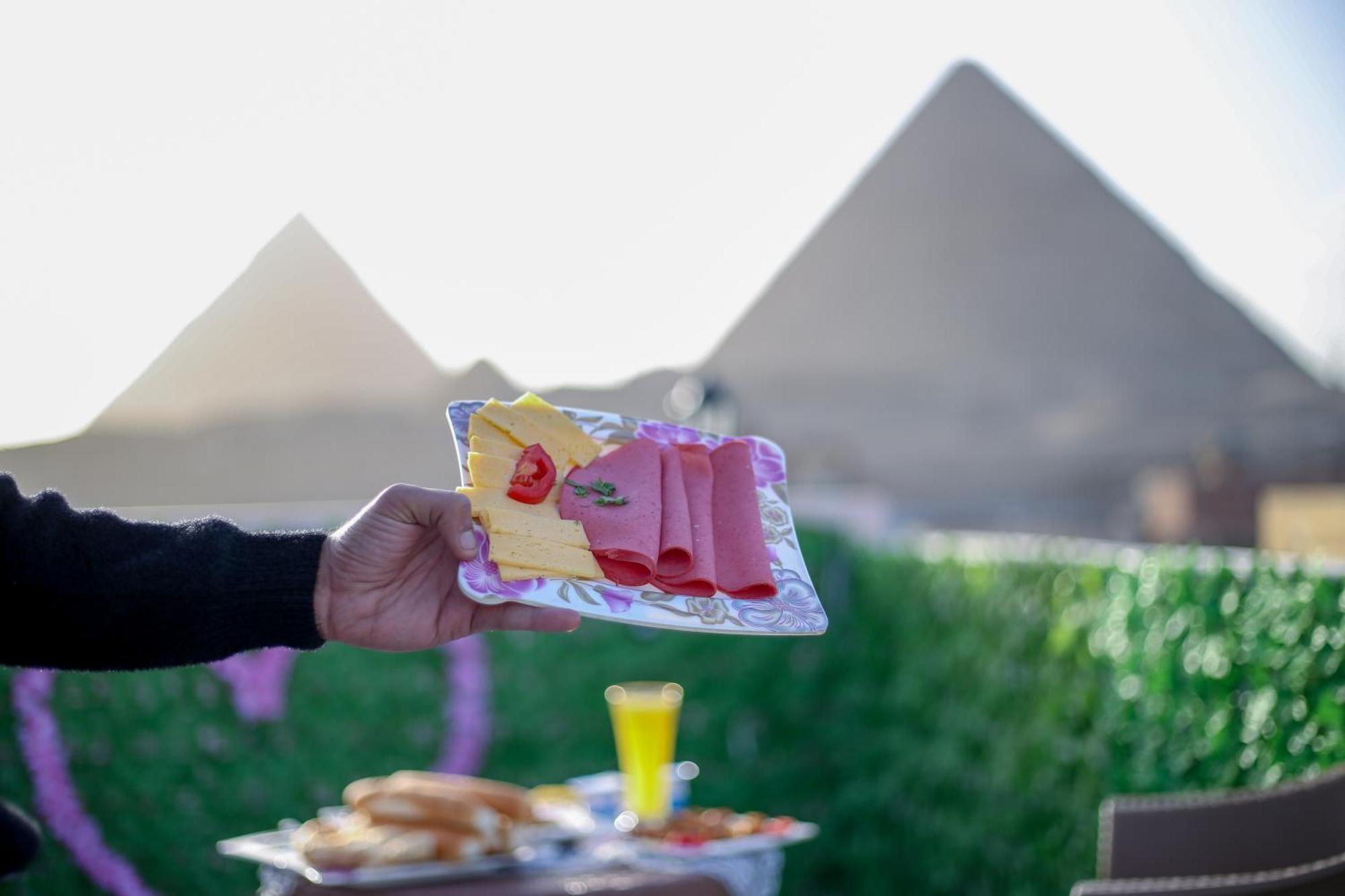 Pyramids Show Hotel Kafrat al Jabal Exterior photo