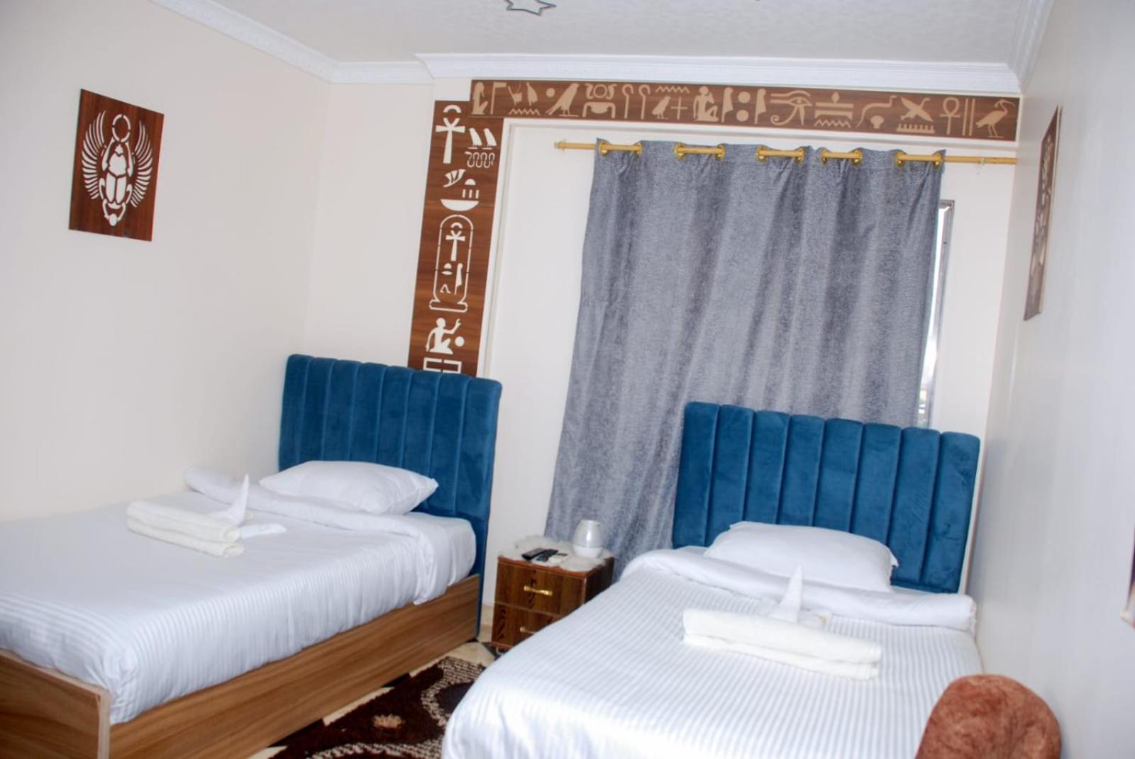 Pyramids Show Hotel Kafrat al Jabal Exterior photo