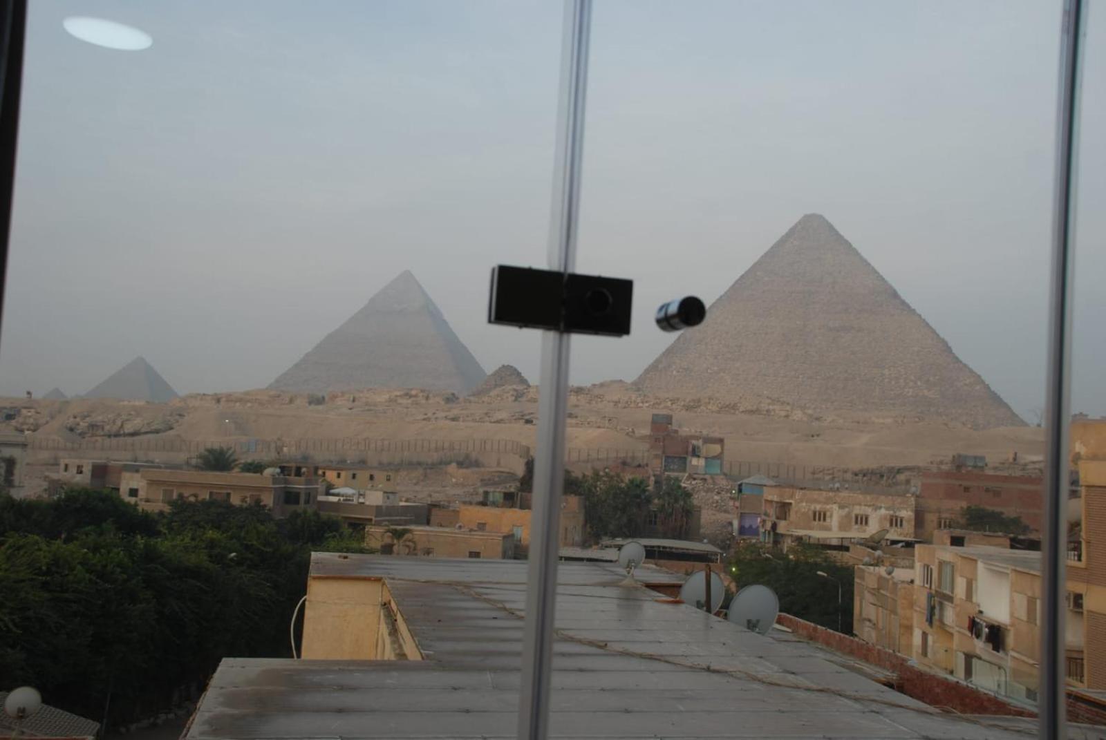 Pyramids Show Hotel Kafrat al Jabal Exterior photo